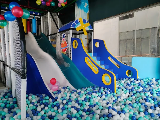Royal Soft Ball Pit